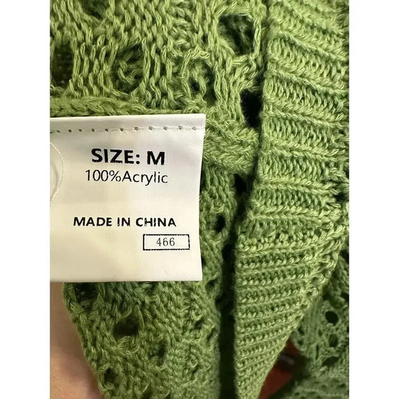 Lightweight Open-Knit Sweater in Olive Green Size Medium - Picture 2 of 7